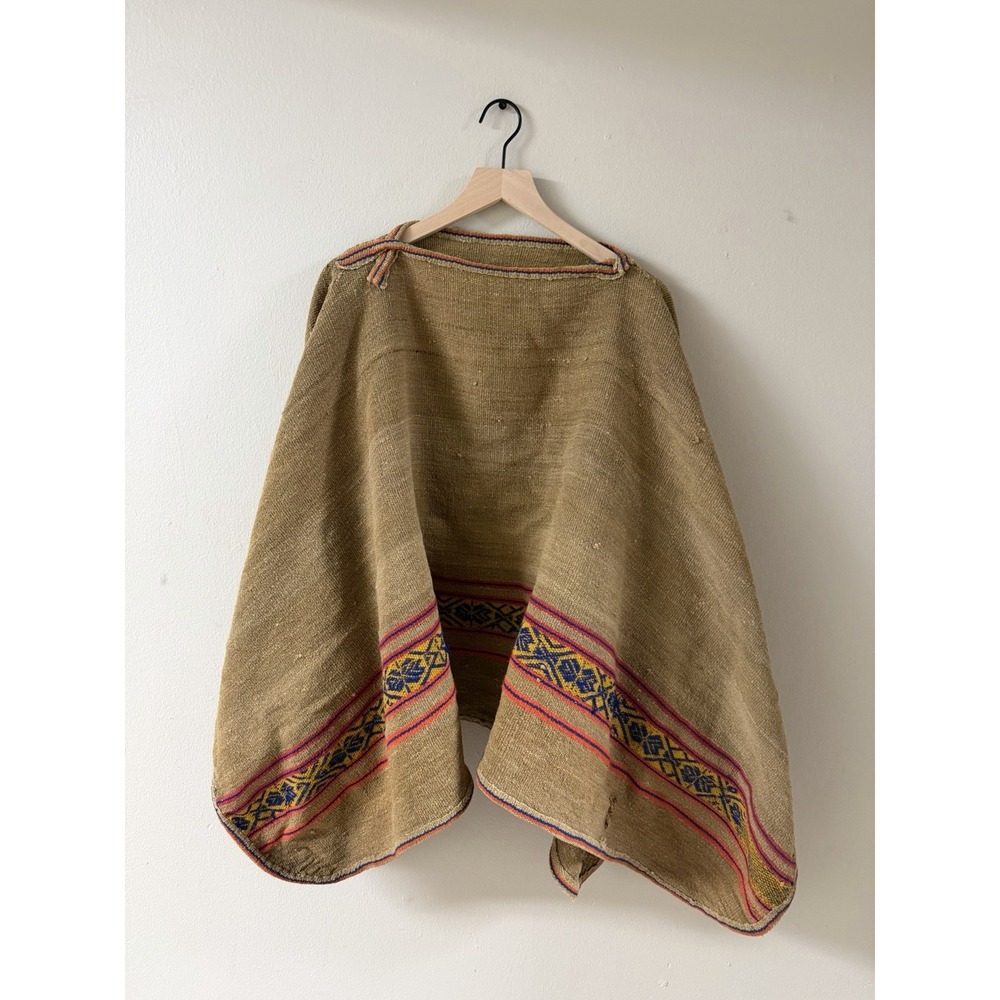 Antique Peruvian Quechua / Aymara Handwoven Wool Poncho